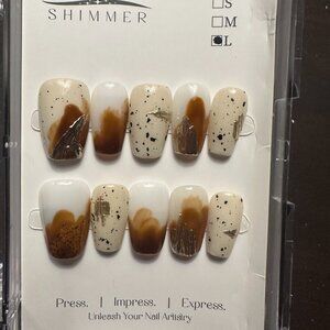 High-quality handcrafted reusable press on nails.